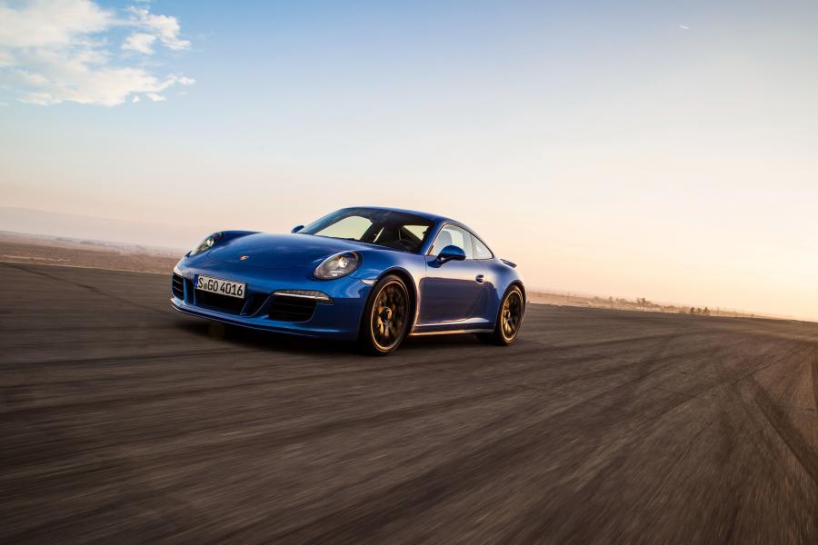 Porsche 911 Carrera 4 GTS Coupe 2014 года  (фото 15 из 21)